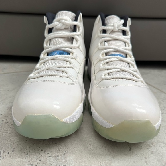 Jordan 11 Retro Sneaker Size 11.5 Men - Picture 5 of 15